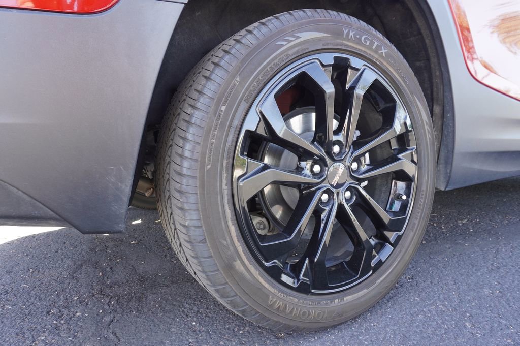 Certified 2022 GMC Terrain SLE w/ Driver Convenience Package FWD image 7