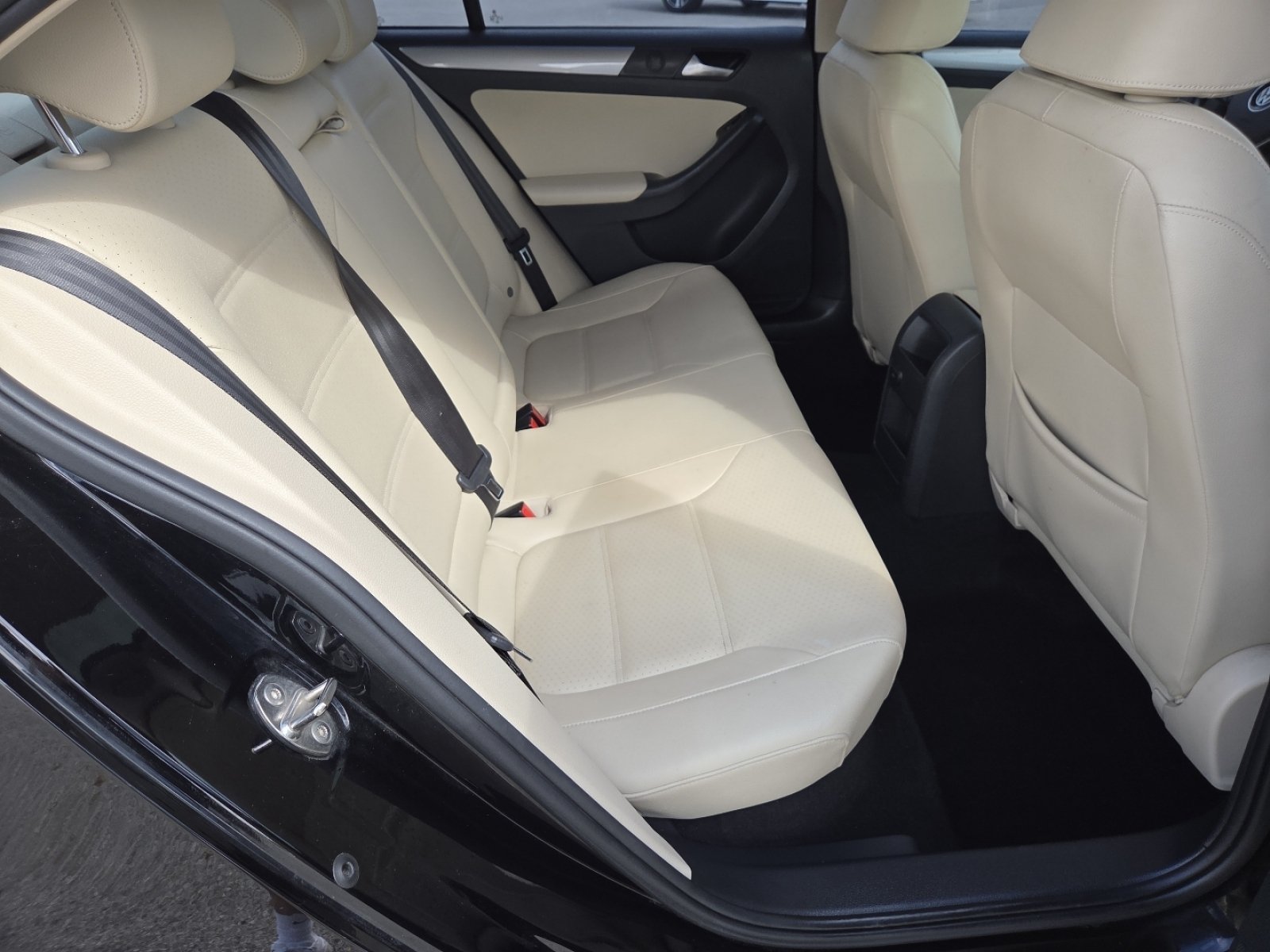Used 2018 Volkswagen Jetta SE FWD image 19