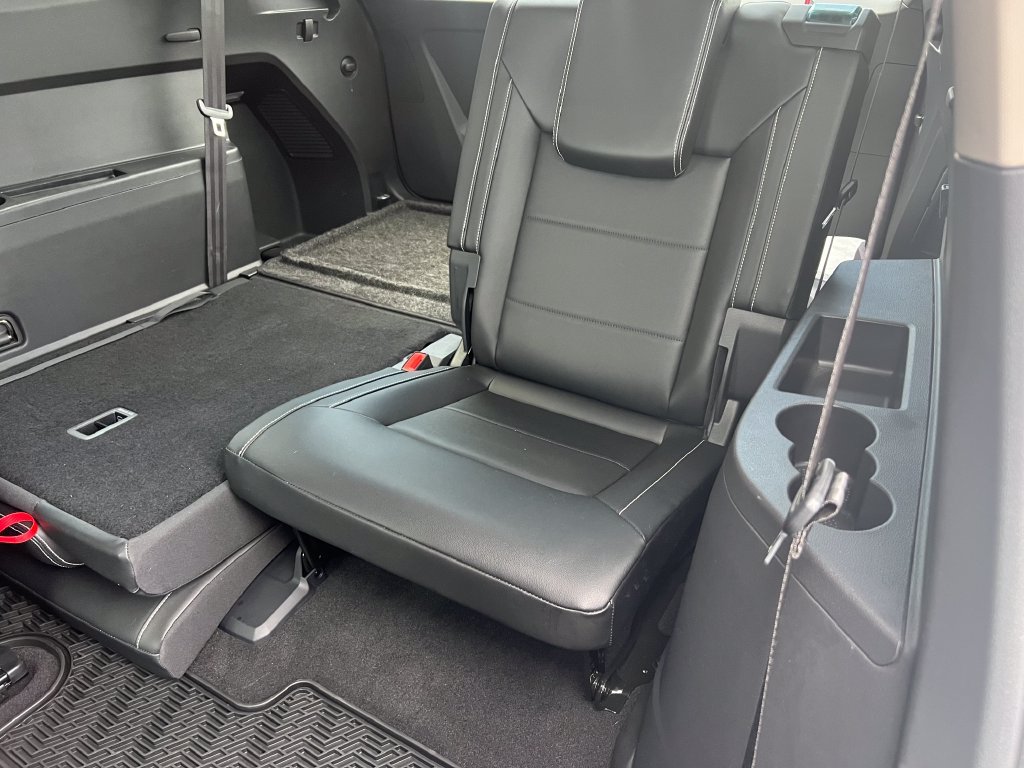 Used 2022 Volkswagen Atlas SE AWD/4WD image 16