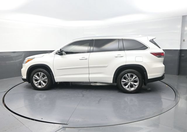 Used 2015 Toyota Highlander XLE AWD/4WD image 4