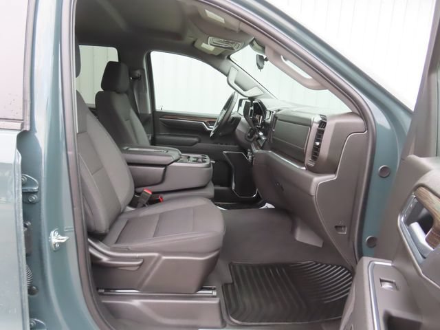 Used 2025 Chevrolet Silverado 1500 LT AWD/4WD image 24