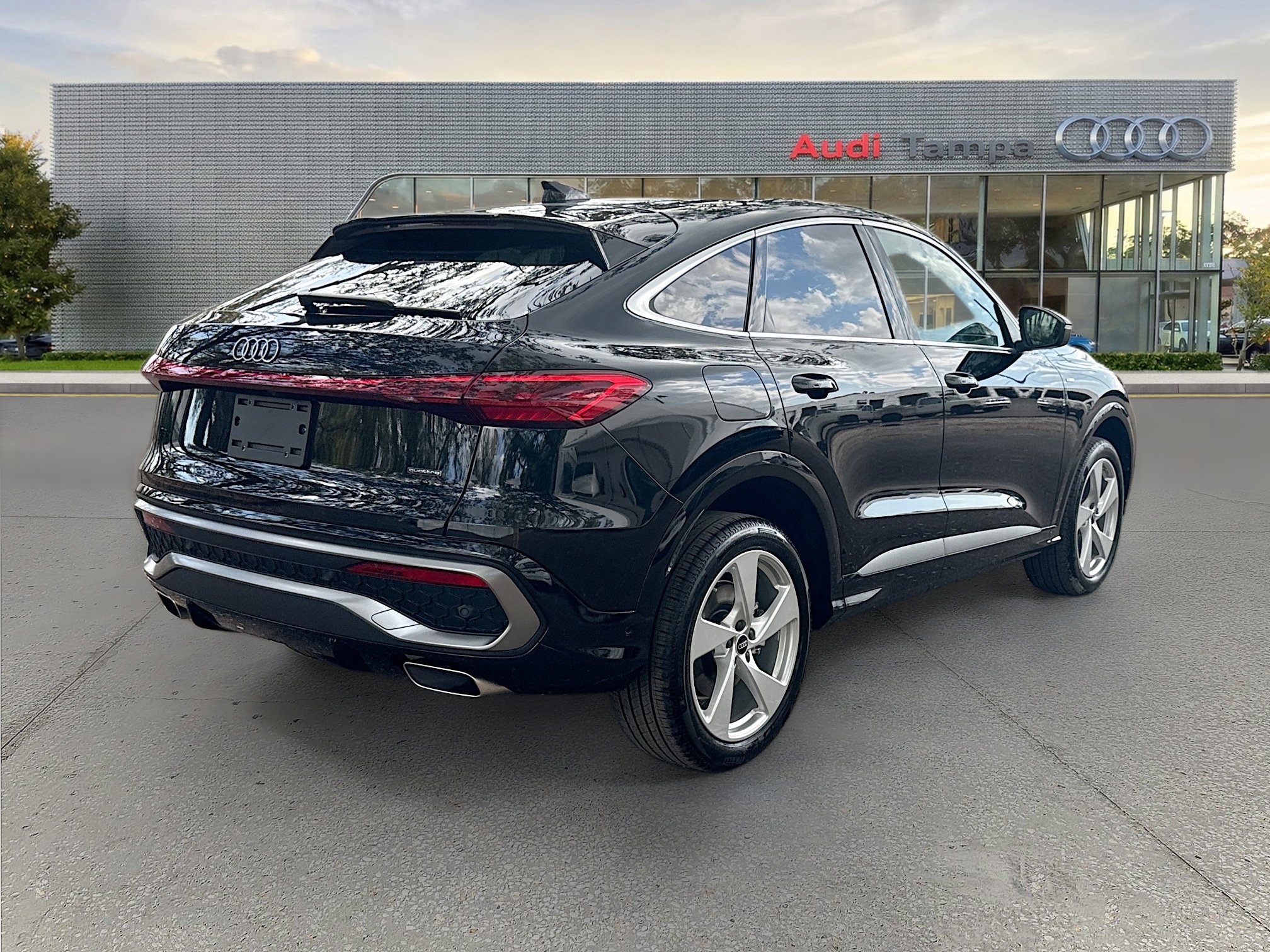 New 2025 Audi Q5 Premium Plus image 3