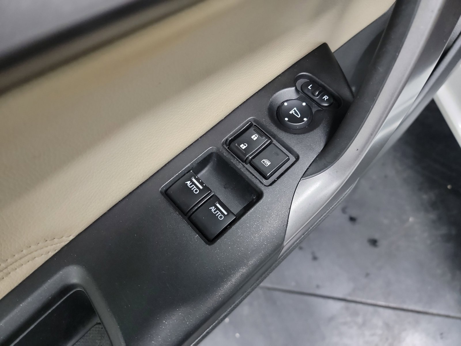 Used 2017 Honda Accord EX image 14