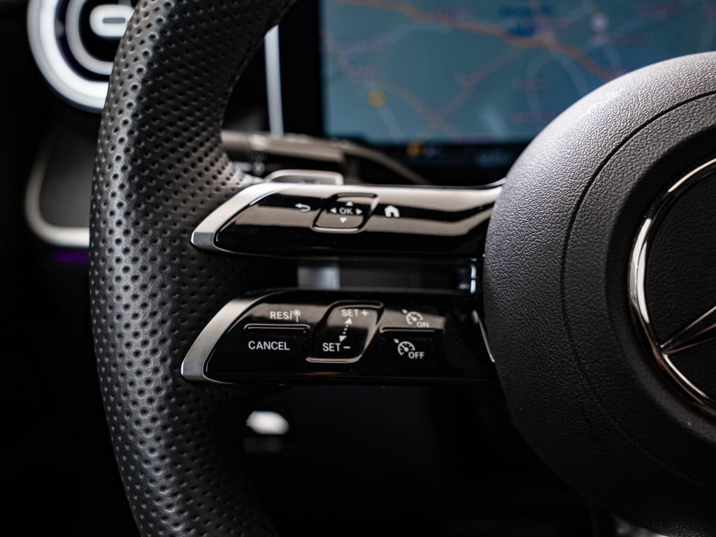 Certified 2025 Mercedes-Benz GLC 300 4MATIC image 28