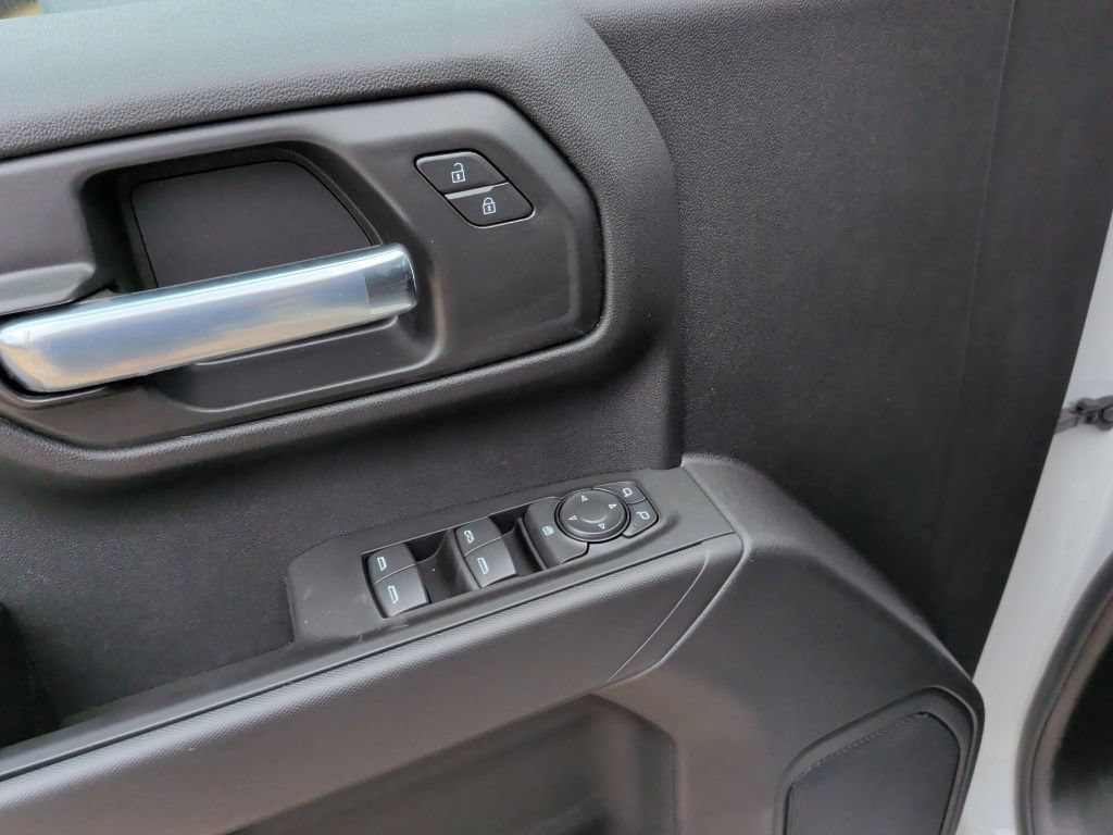 New 2026 Chevrolet Silverado 1500 Custom w/ LPO, Dark Essentials Package RWD image 11