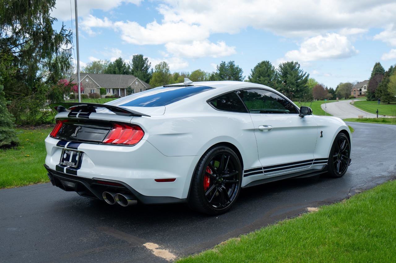 Used 2022 Ford Mustang Shelby GT500 w/ Technology Package RWD image 5