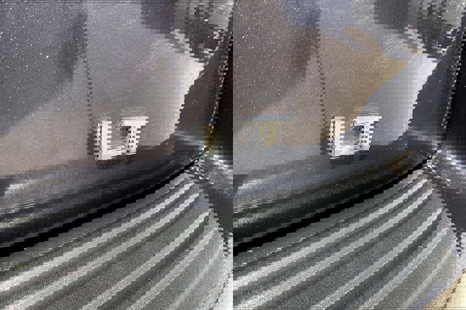 Used 2025 Chevrolet Suburban LT image 10