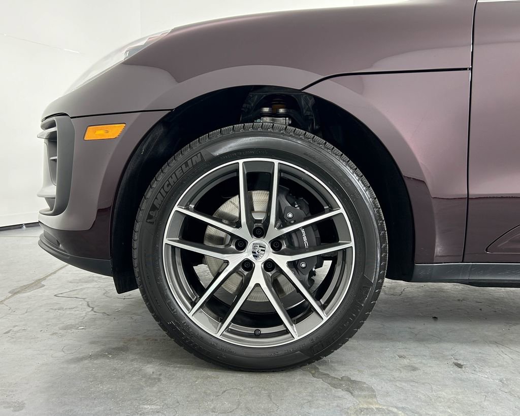 New 2026 Porsche Macan AWD/4WD image 11