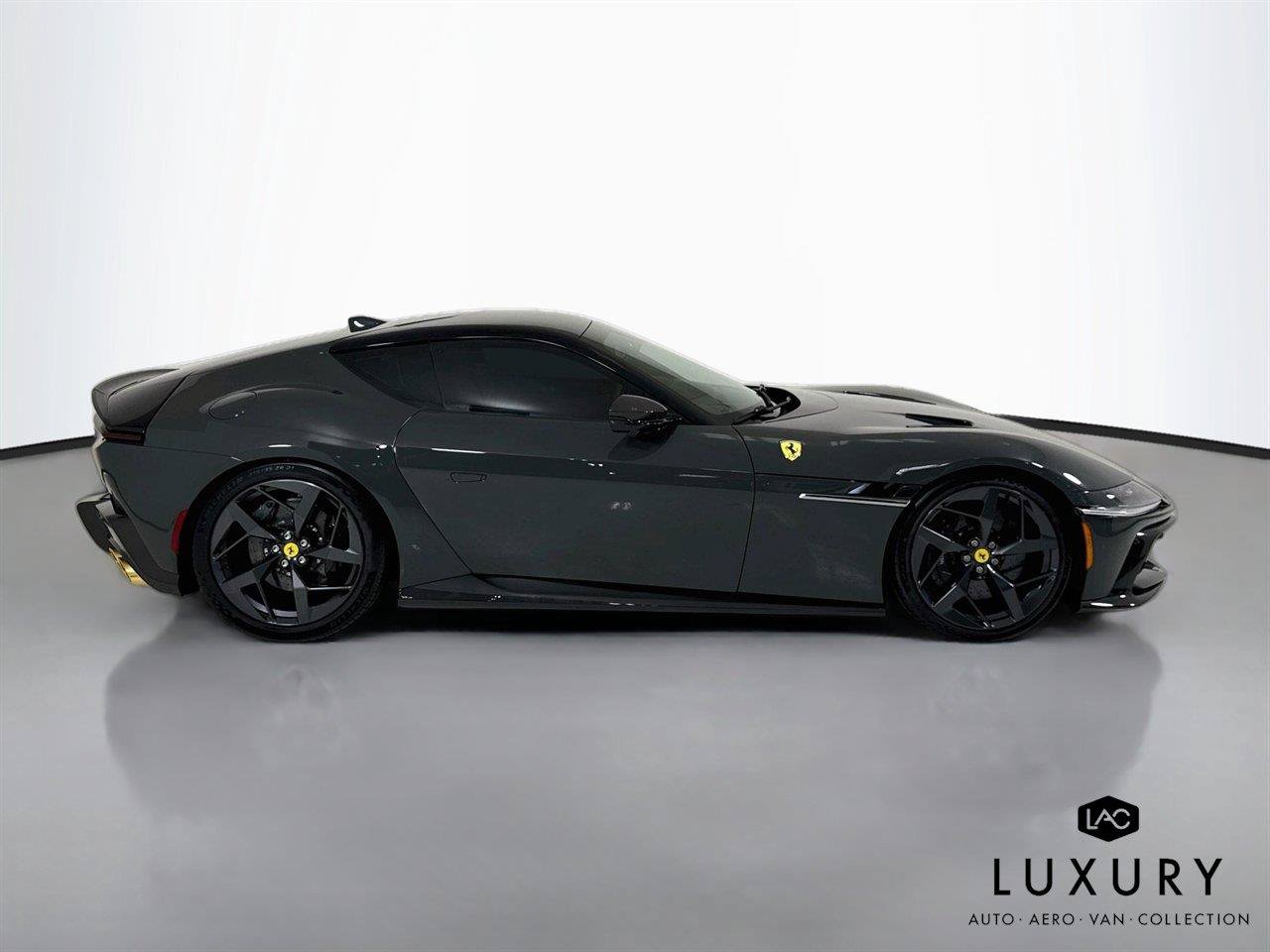Used 2025 Ferrari 12Cilindri RWD image 4