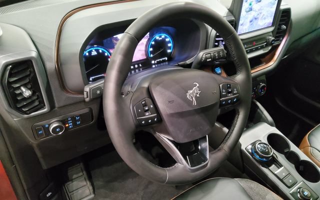 Used 2024 Ford Bronco Sport Outer Banks AWD/4WD image 19