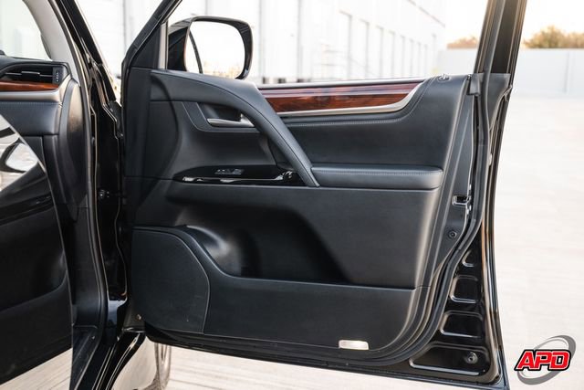 Used 2021 Lexus LX 570 4WD w/ Luxury Package image 74