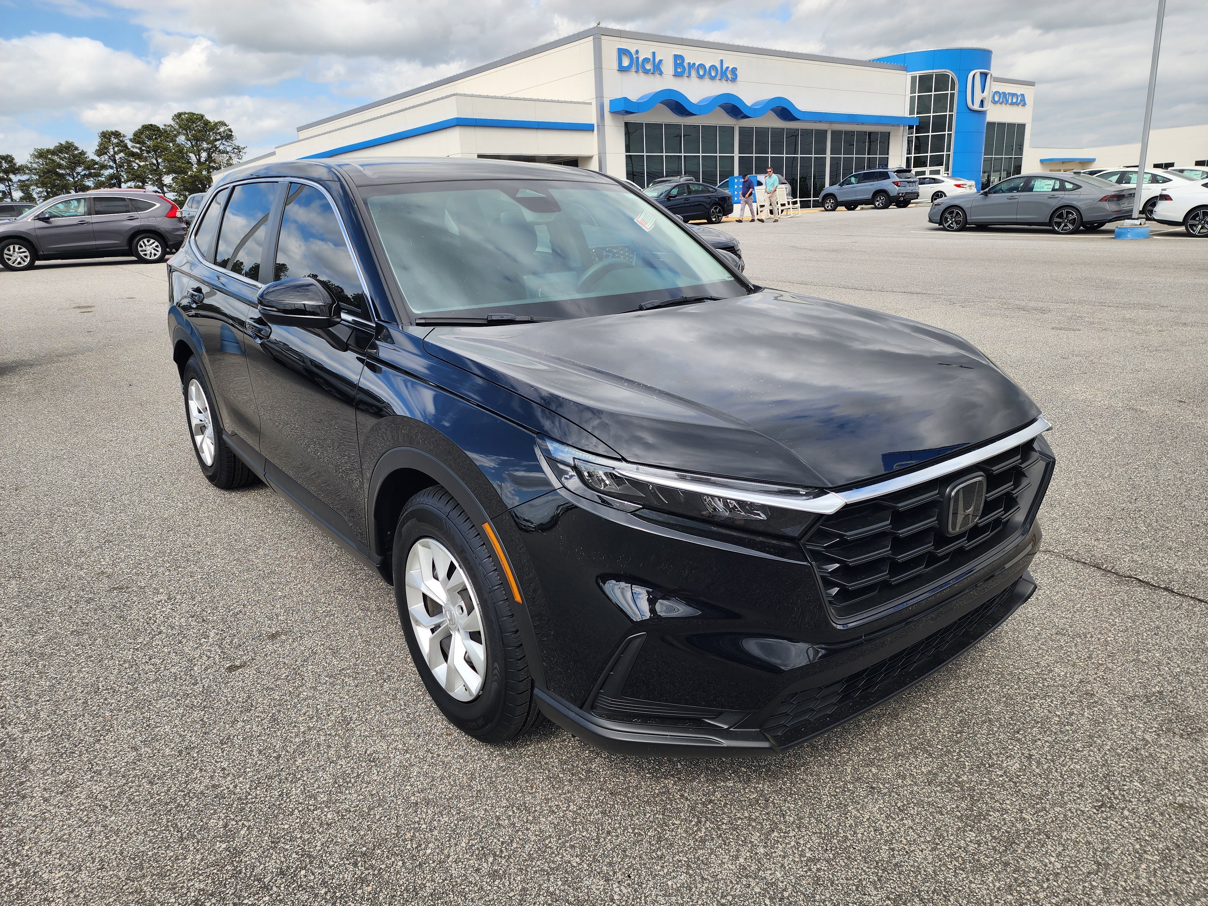 Certified 2025 Honda CR-V LX image 2