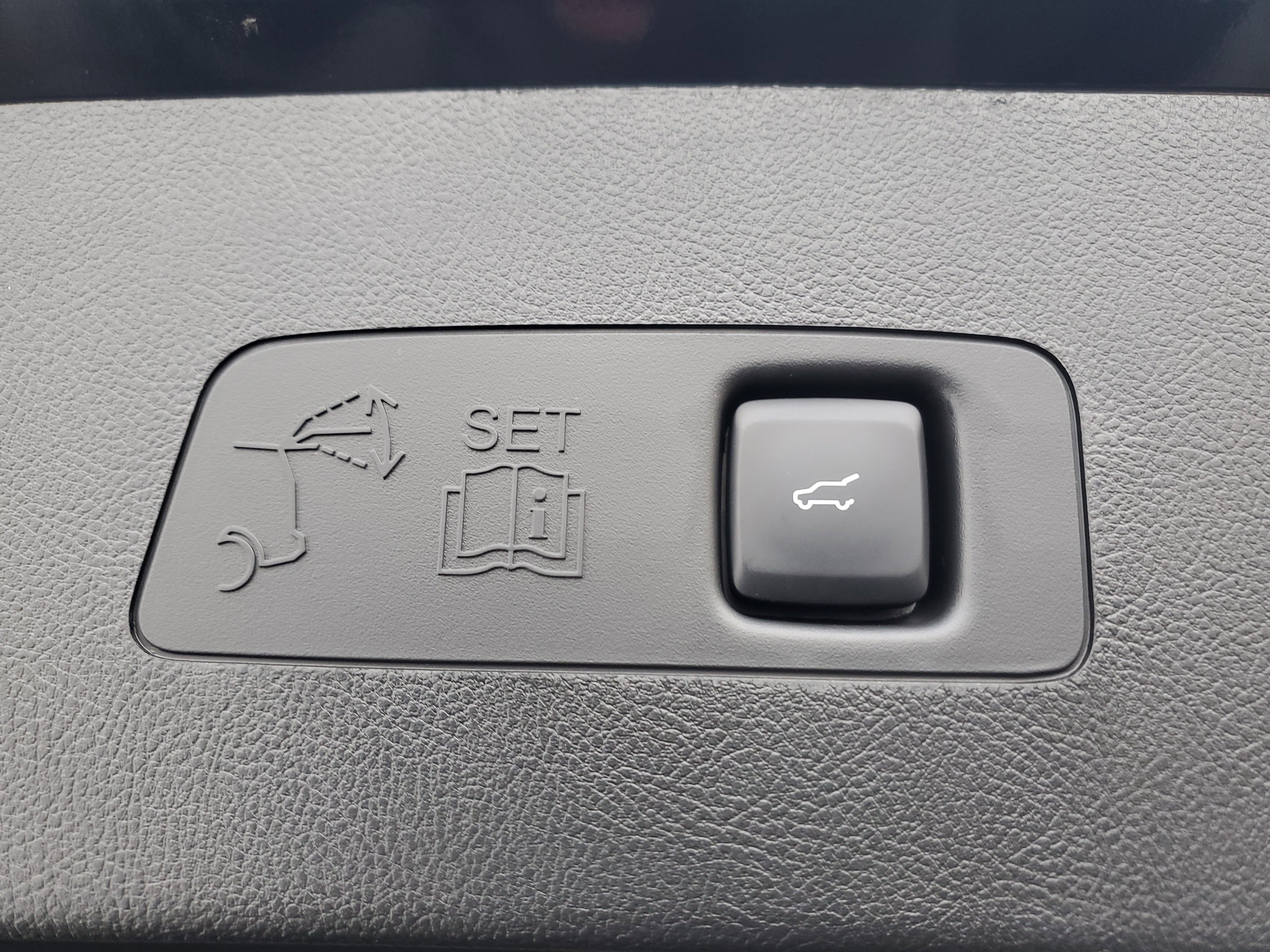 New 2025 Lincoln Corsair Reserve image 30