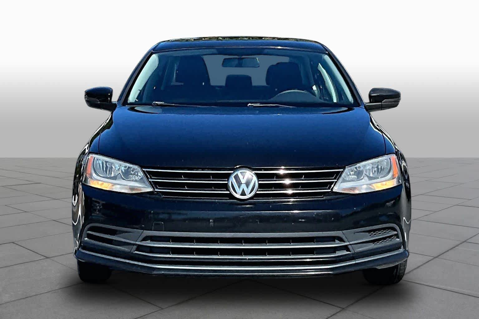 Used 2015 Volkswagen Jetta SE FWD image 4