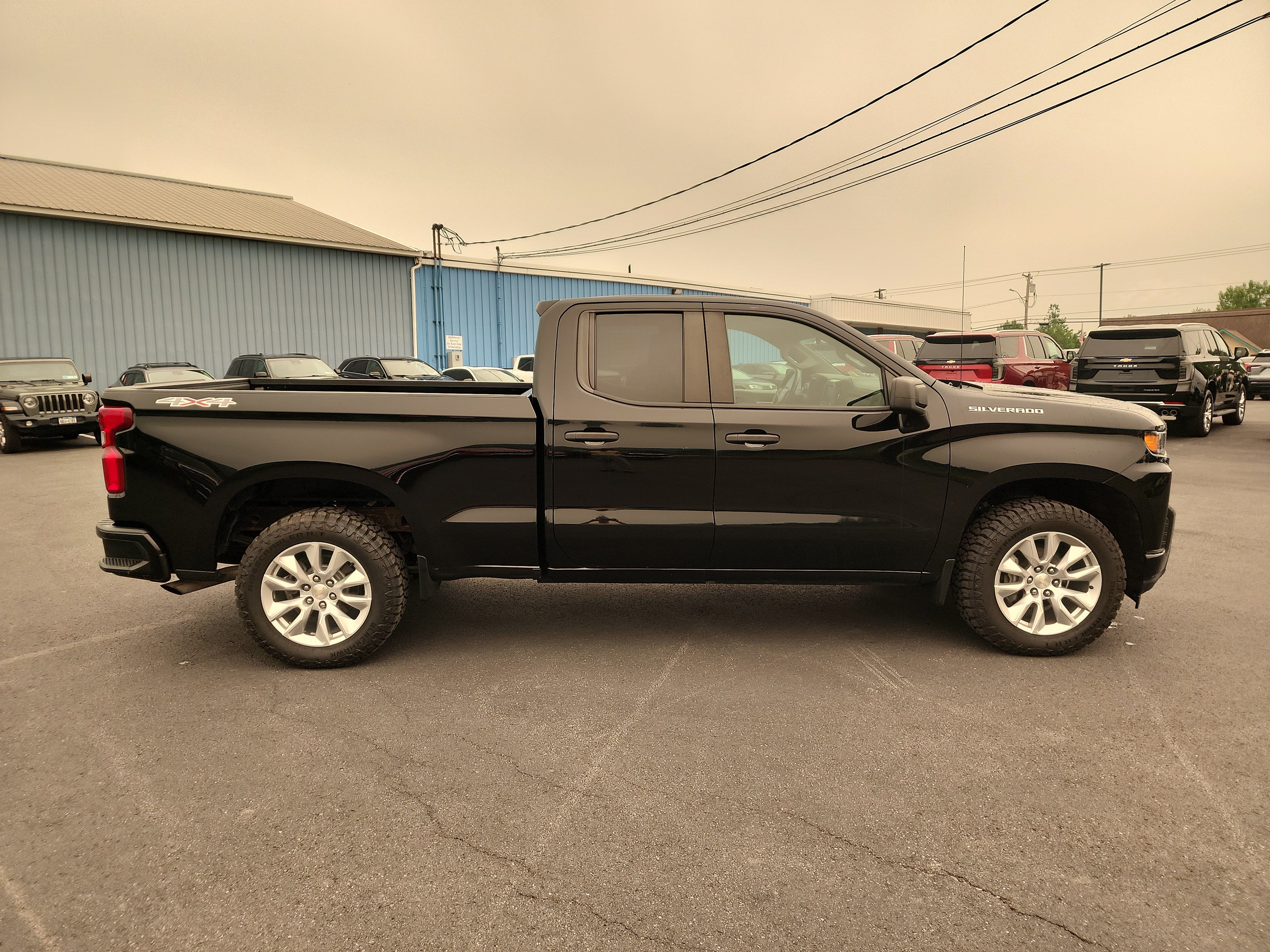 Certified 2022 Chevrolet Silverado 1500 Custom AWD/4WD image 9
