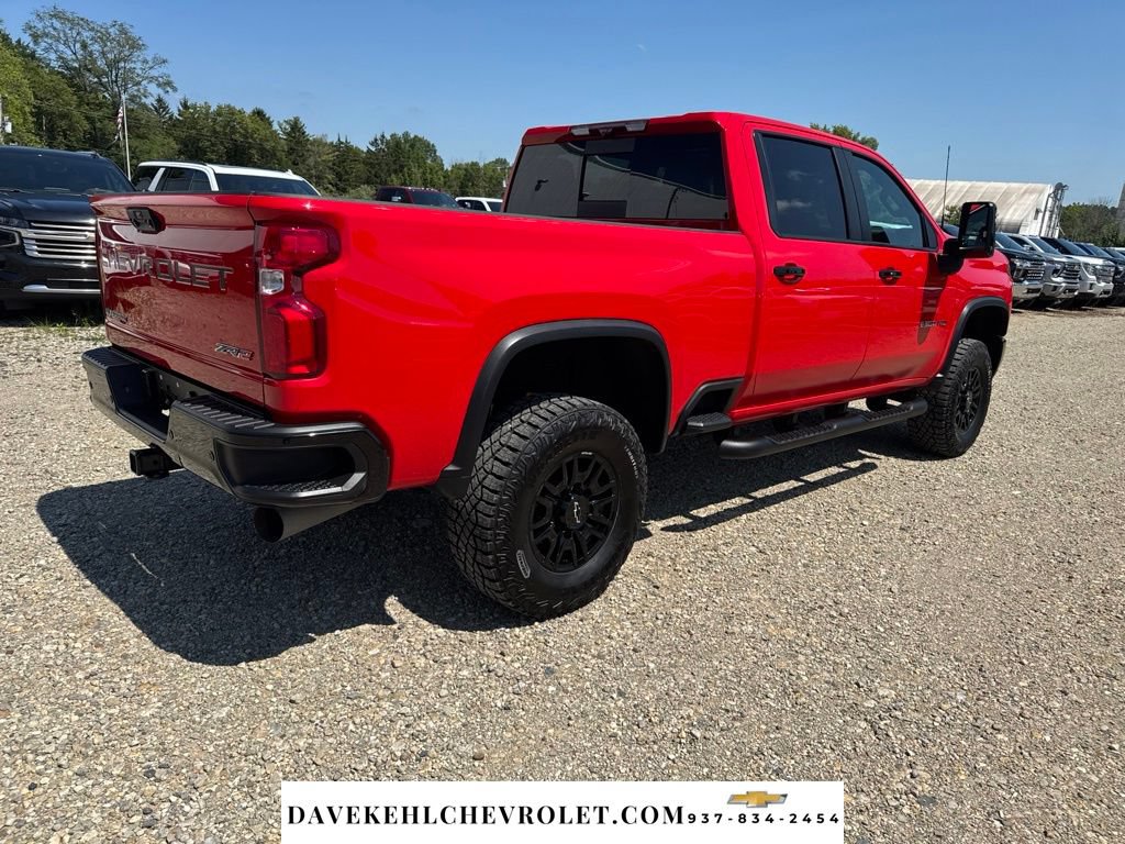 Used 2024 Chevrolet Silverado 2500 ZR2 w/ Technology Package AWD/4WD image 5