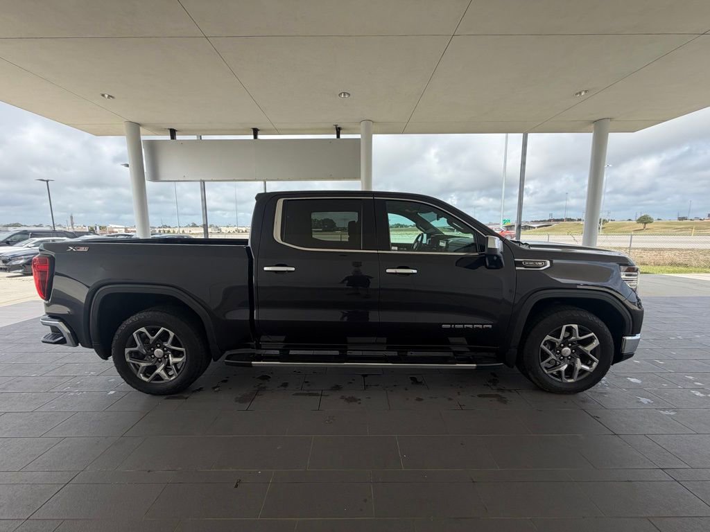 Used 2023 GMC Sierra 1500 SLT w/ SLT Premium Plus Package image 4