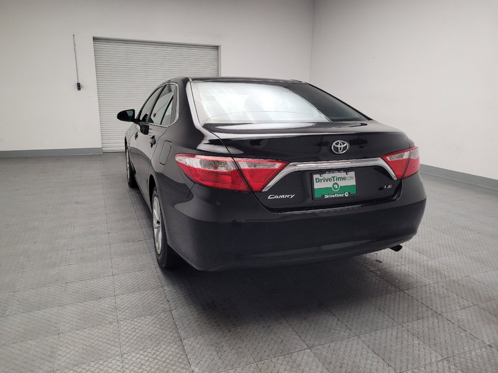 Used 2015 Toyota Camry LE image 6