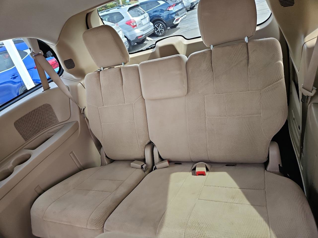 Used 2014 Dodge Grand Caravan SXT image 21
