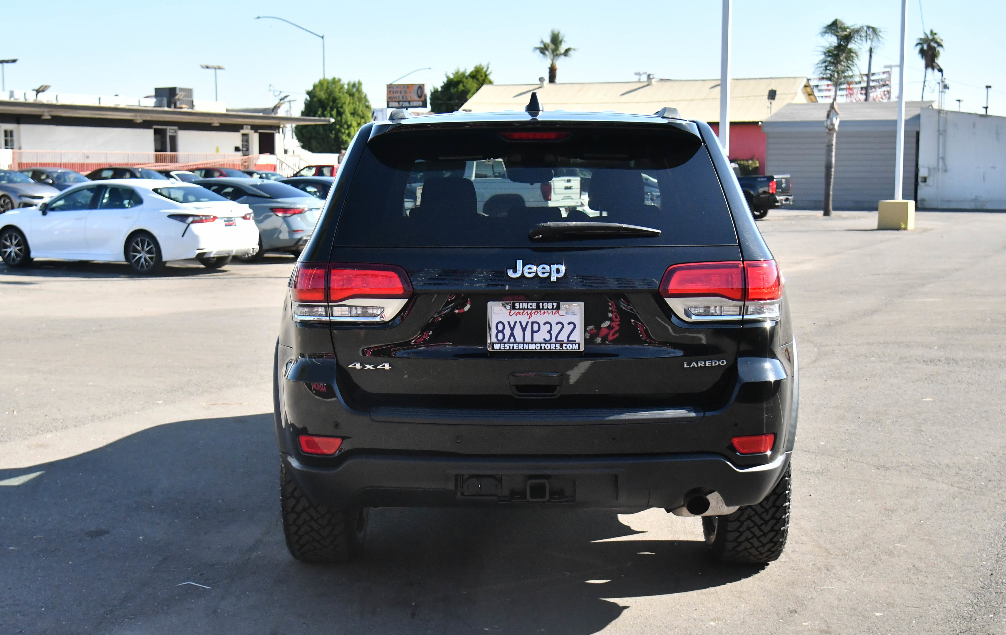 Used 2021 Jeep Grand Cherokee Laredo image 7