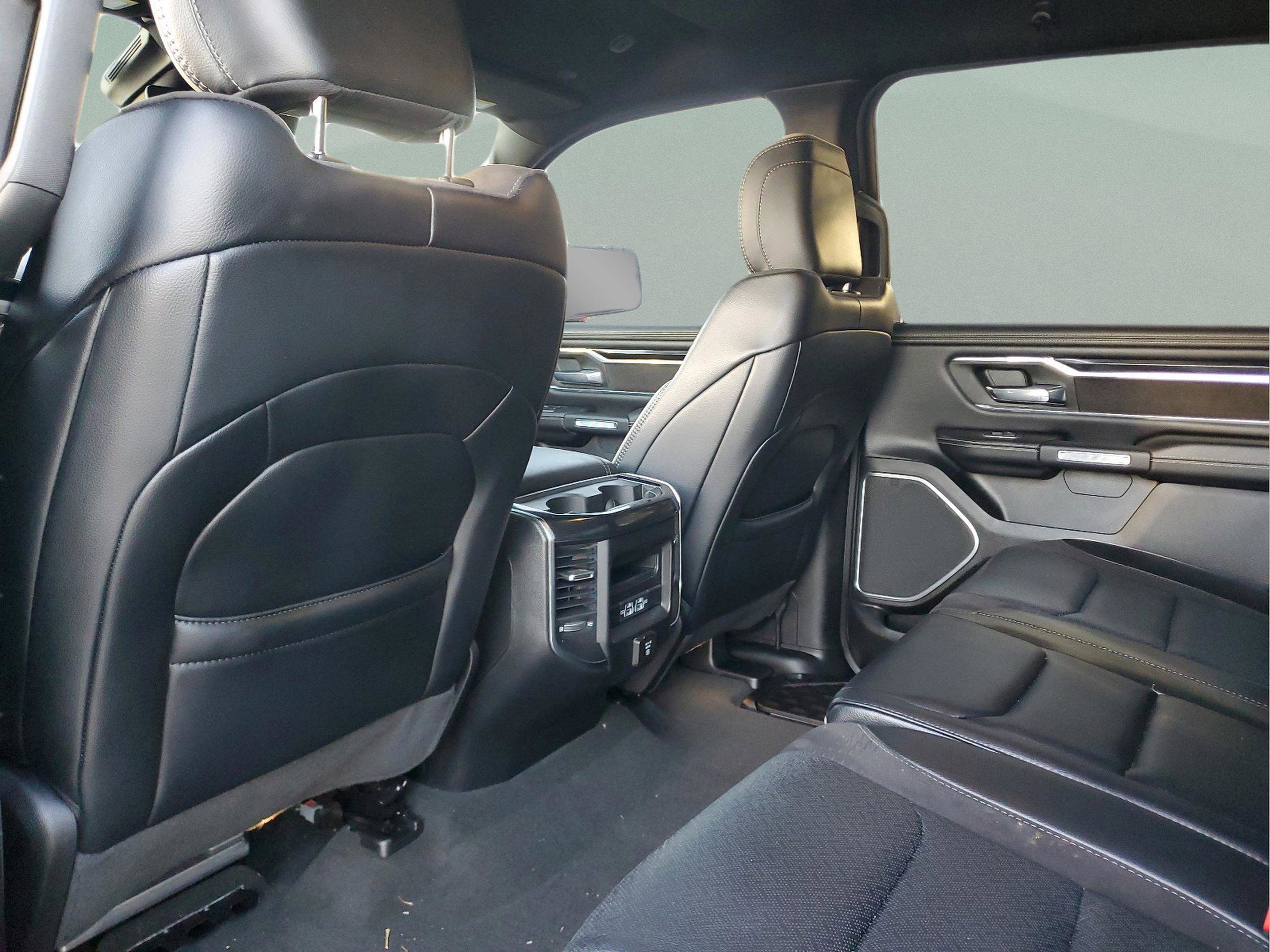 Certified 2022 RAM 1500 Laramie RWD image 5