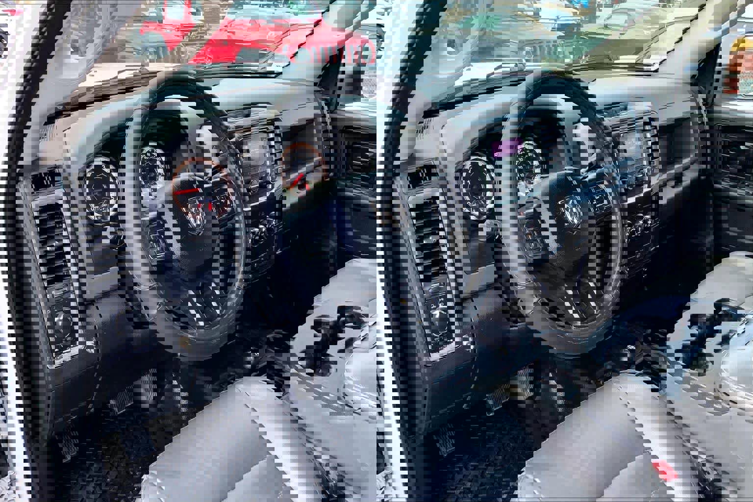 Used 2018 RAM 2500 Tradesman image 17