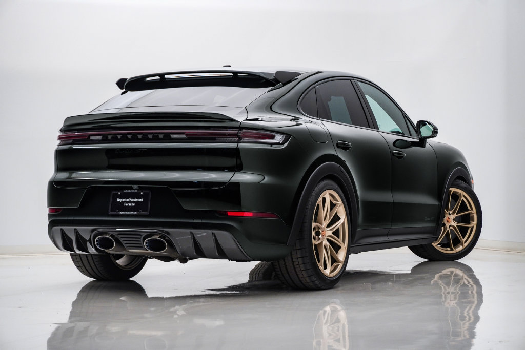 Used 2026 Porsche Cayenne Turbo GT AWD/4WD image 12