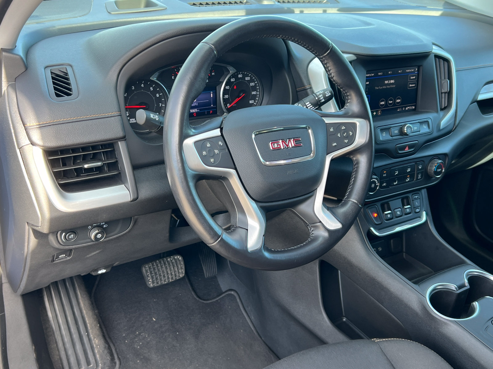 Used 2020 GMC Terrain SLE FWD image 15