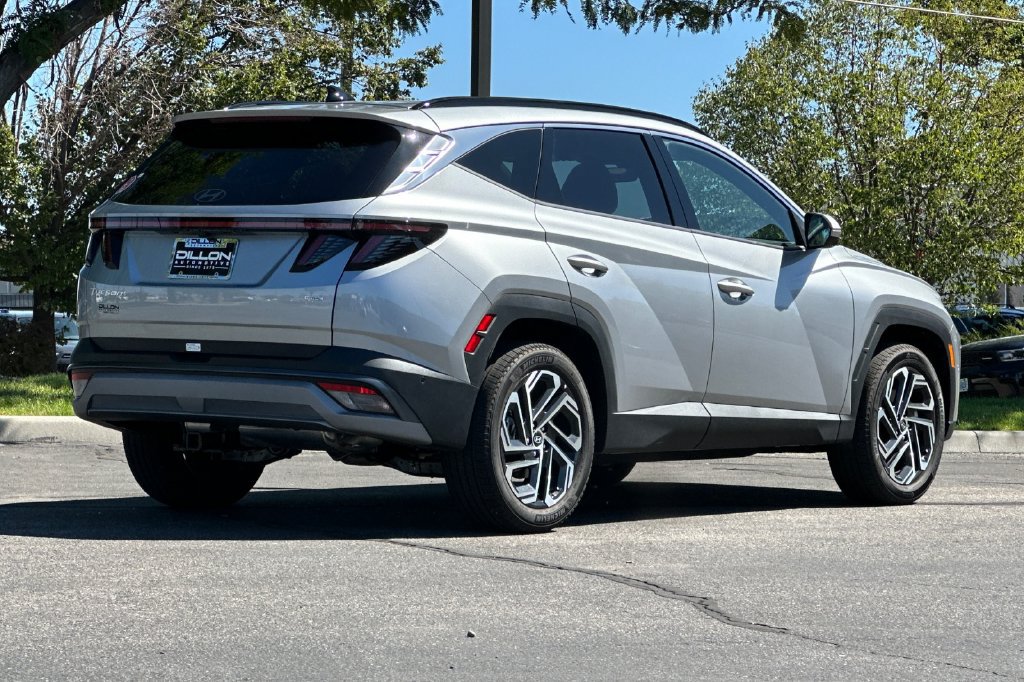 Used 2026 Hyundai Tucson Limited AWD/4WD image 6