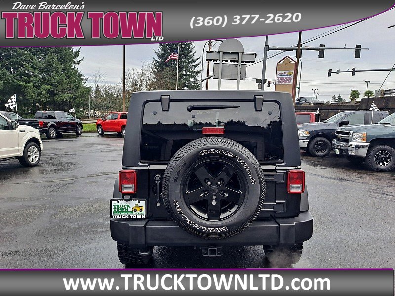 Used 2015 Jeep Wrangler Unlimited Sport w/ Quick Order Package 24S AWD/4WD image 4