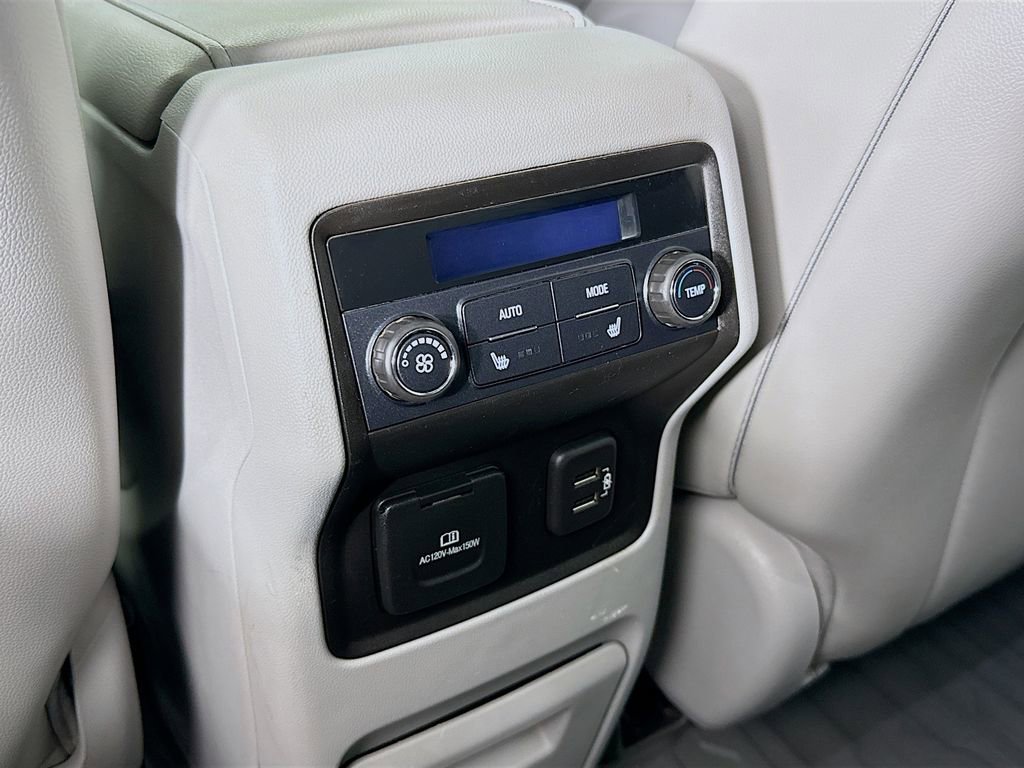 Used 2019 GMC Acadia SLT w/ LPO, Floor Liner Package AWD/4WD image 30