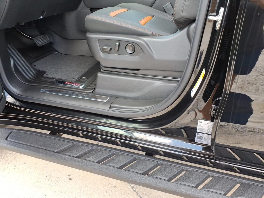 New 2026 GMC Sierra 1500 AT4 w/ AT4 Premium Package AWD/4WD image 13