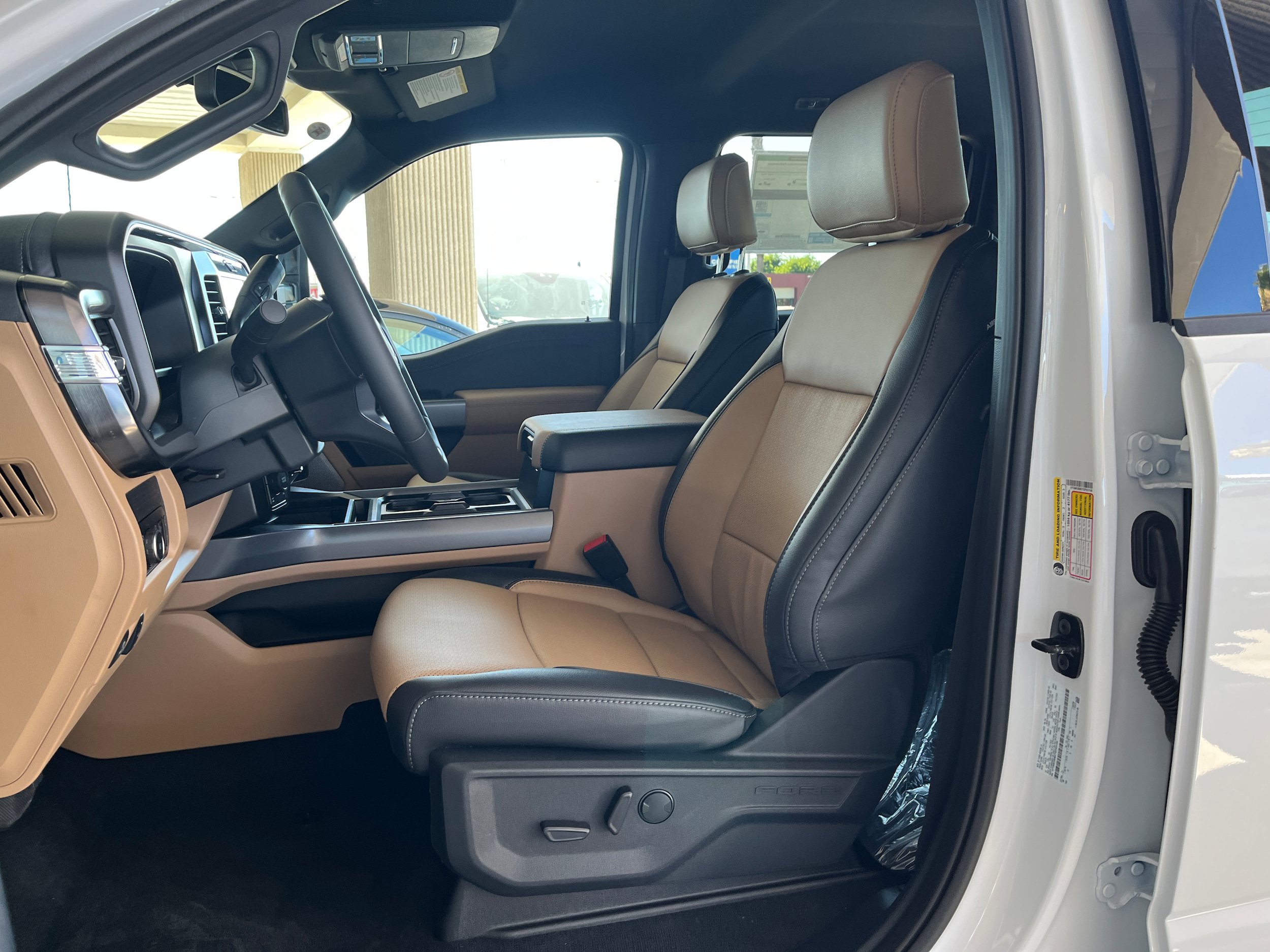 New 2026 Ford F350 Lariat w/ FX4 Off-Road Package AWD/4WD image 6