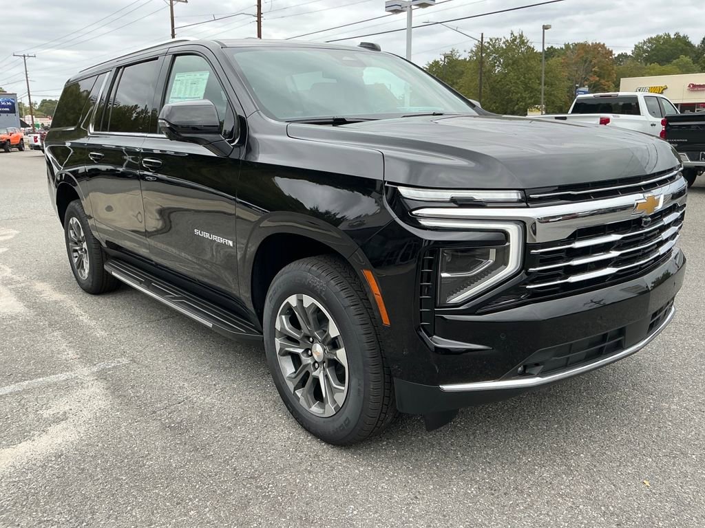 New 2026 Chevrolet Suburban LT w/ Comfort Package image 7
