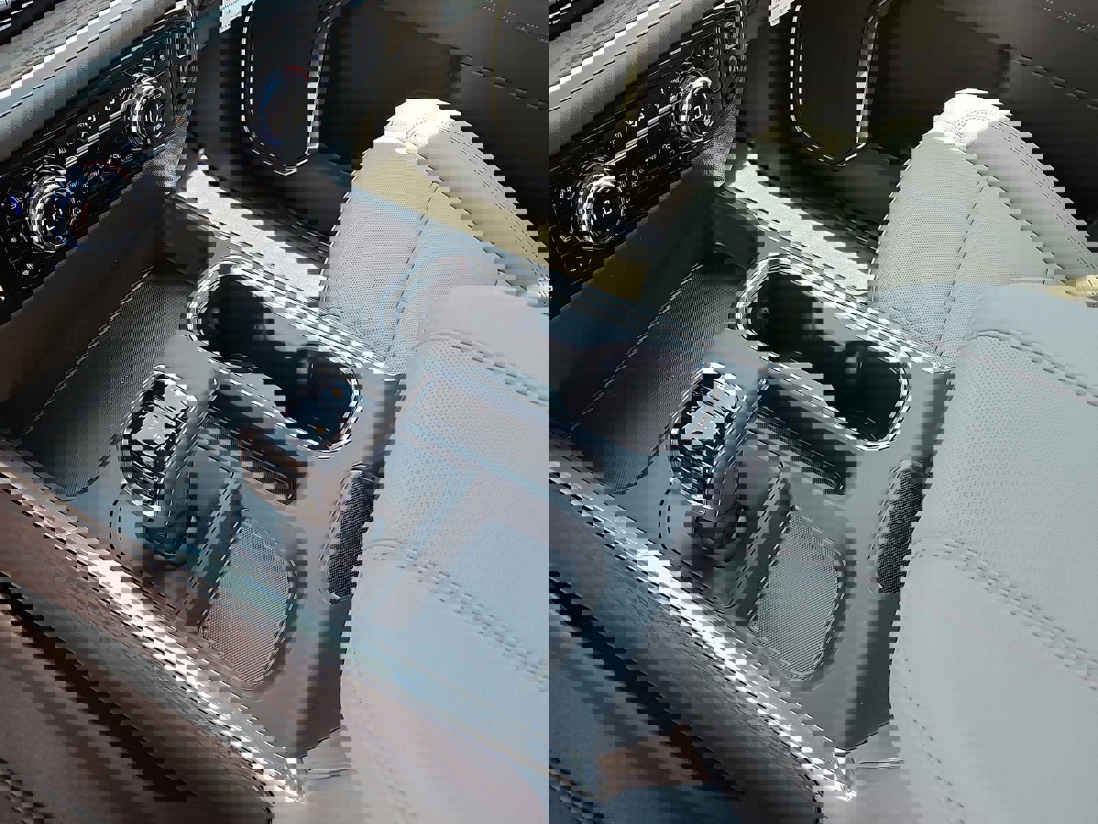 New 2026 GMC Sierra 1500 SLT image 20