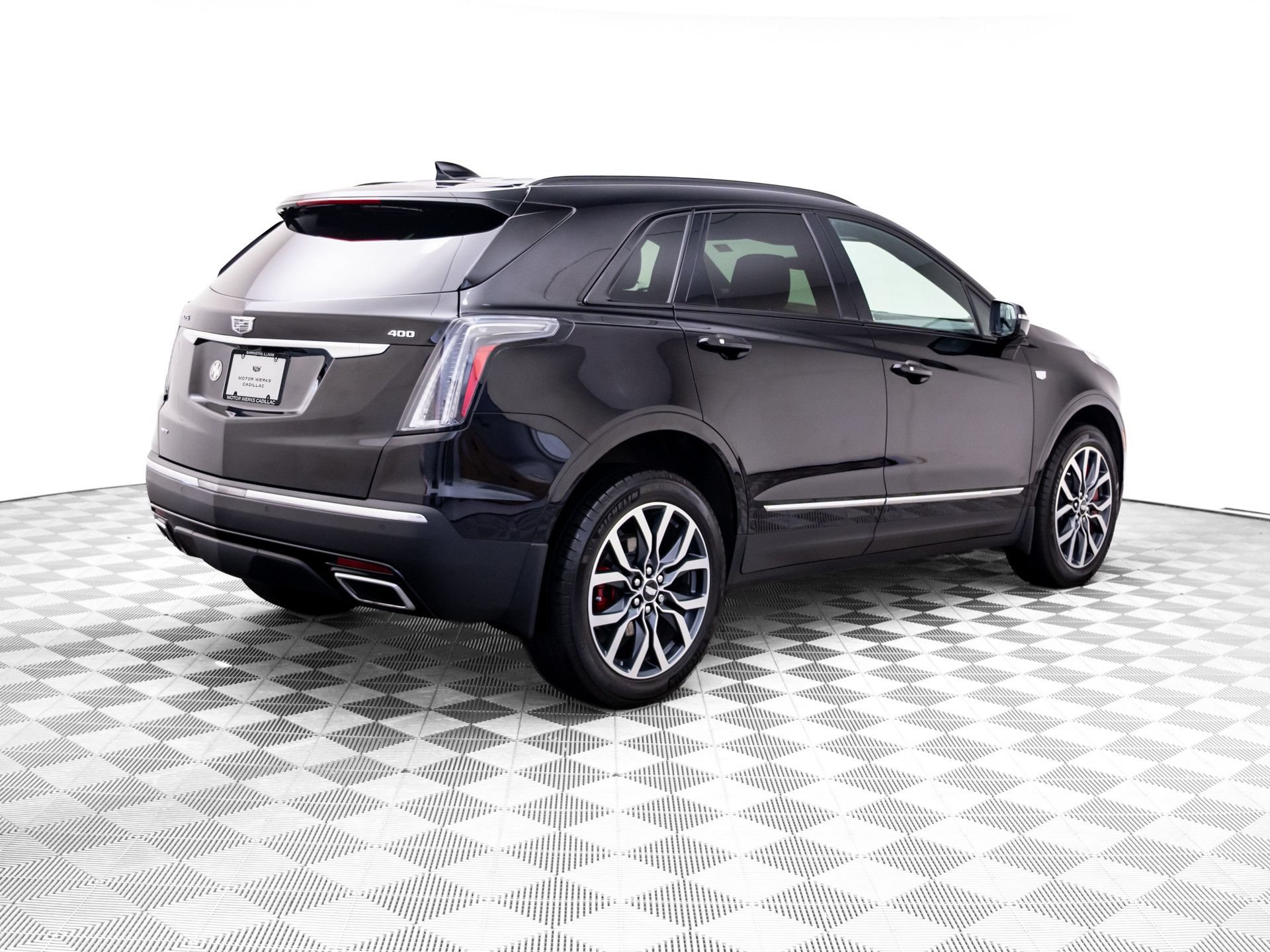 Certified 2024 Cadillac XT5 Sportv w/ Platinum Package AWD/4WD image 5