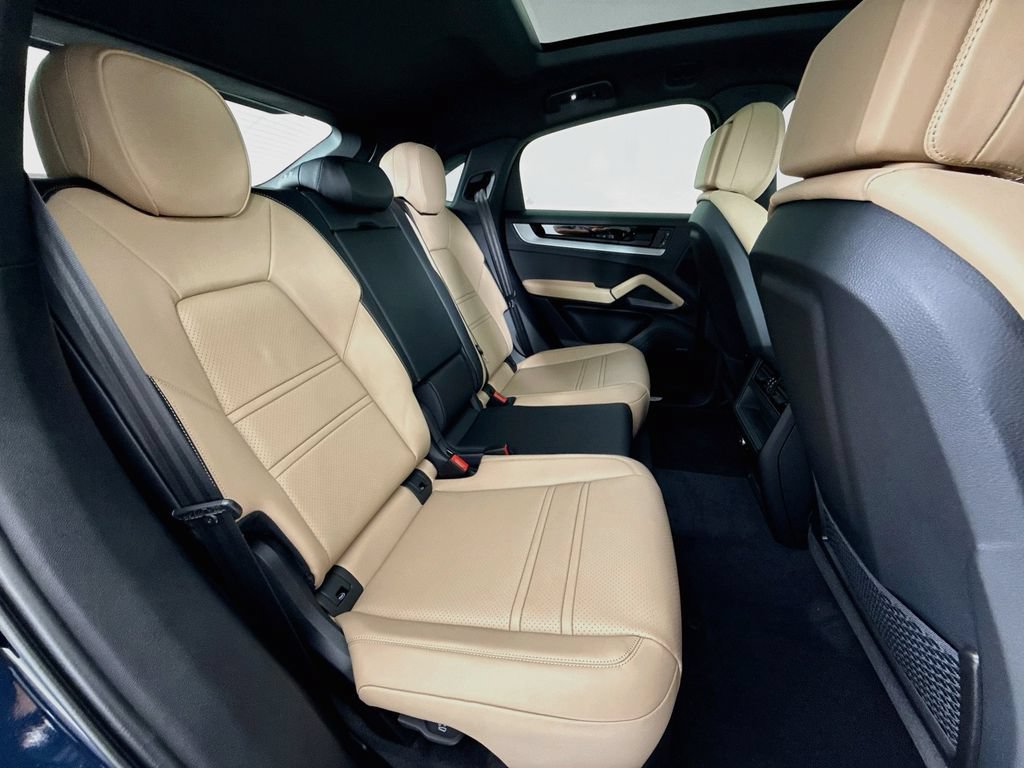 New 2026 Porsche Cayenne Coupe AWD/4WD image 29