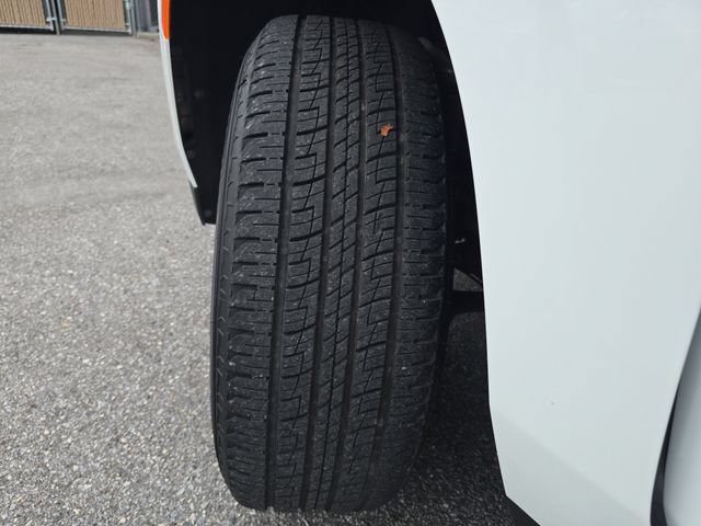 Certified 2024 GMC Yukon SLT AWD/4WD image 31