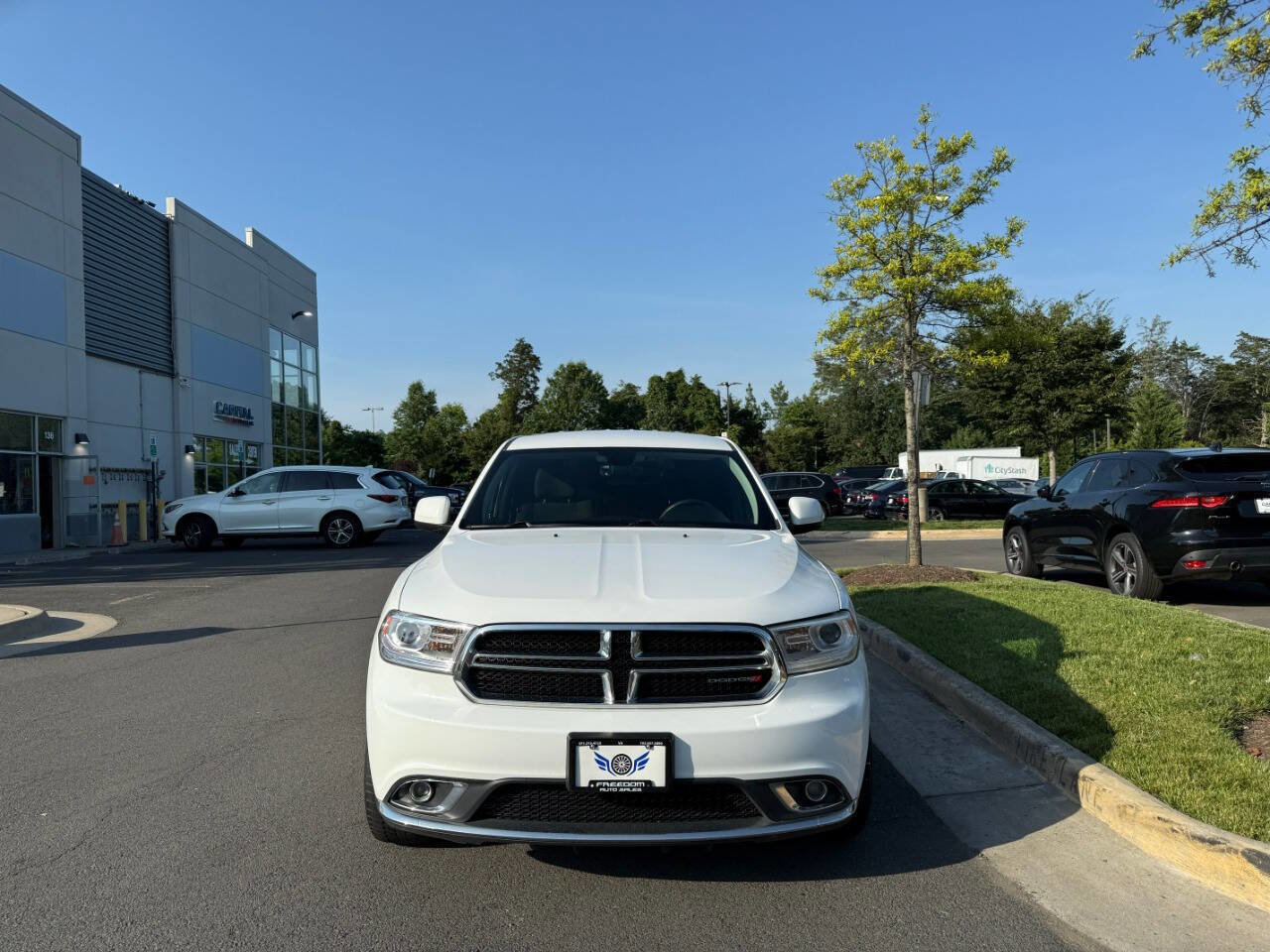 Used 2017 Dodge Durango SXT w/ 3rd Row Seating Group image 3