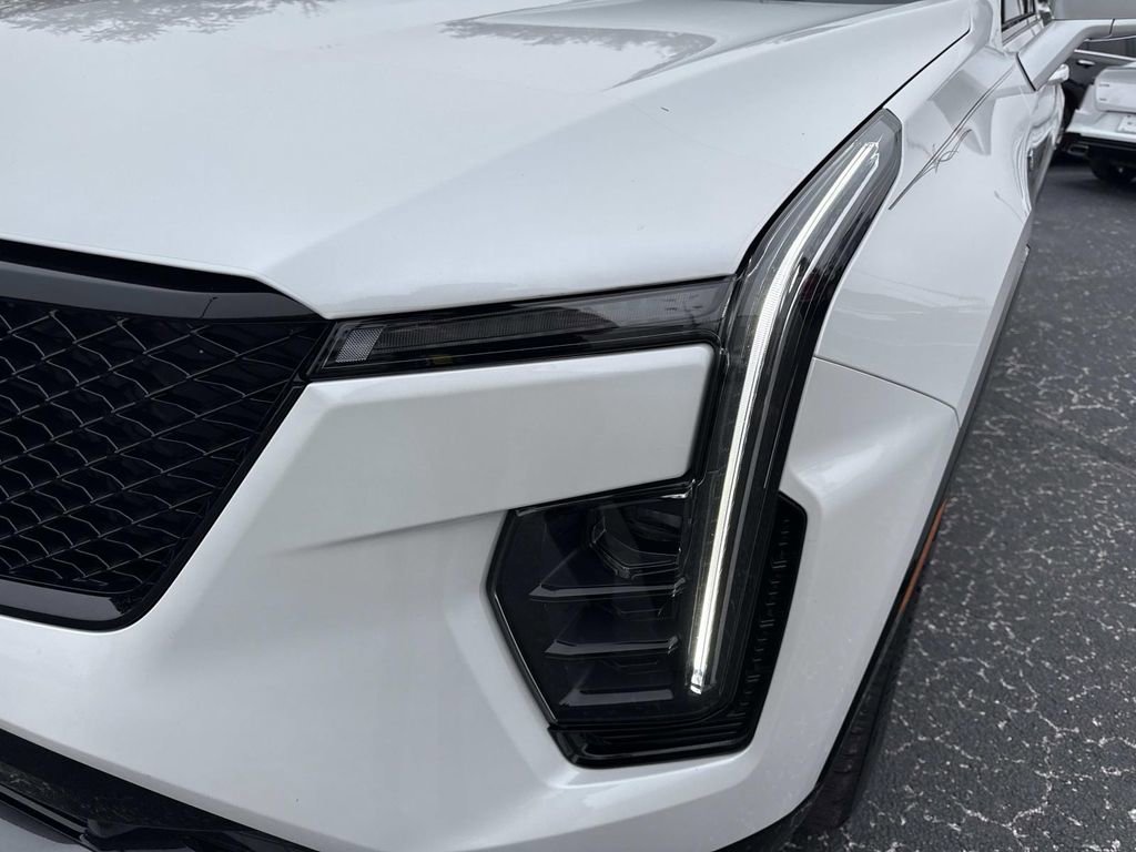 Certified 2024 Cadillac XT4 Sport image 9
