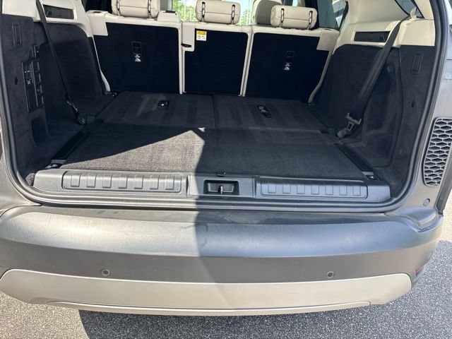 Certified 2025 Land Rover Discovery S AWD/4WD image 11