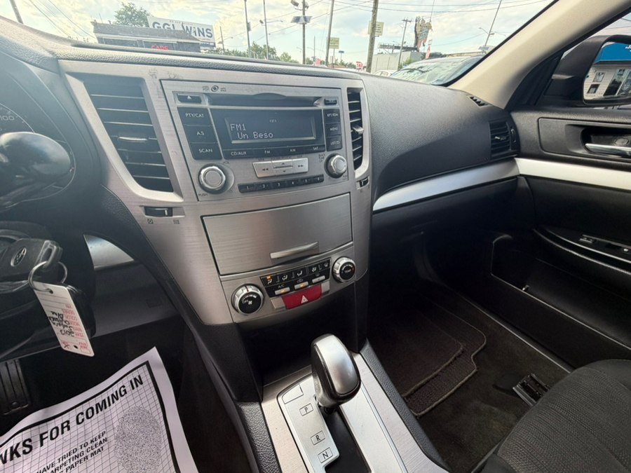 Used 2013 Subaru Outback 2.5i Premium w/ All-Weather Pkg AWD/4WD image 12