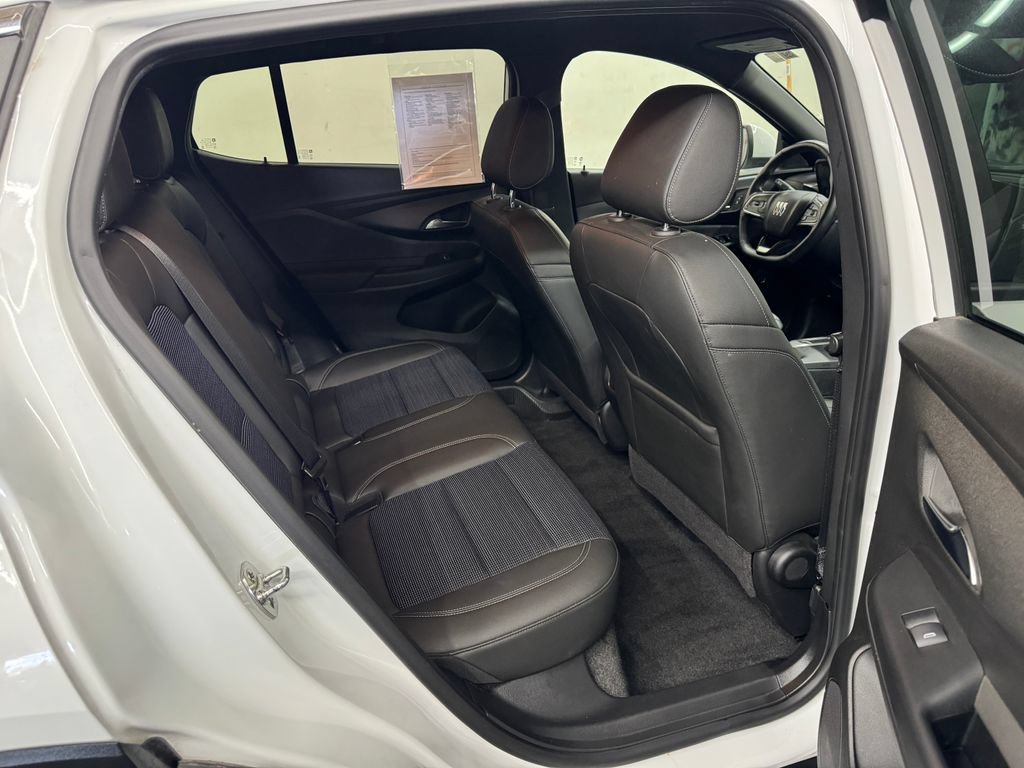 Used 2024 Buick Envista Preferred w/ Convenience I Package FWD image 26