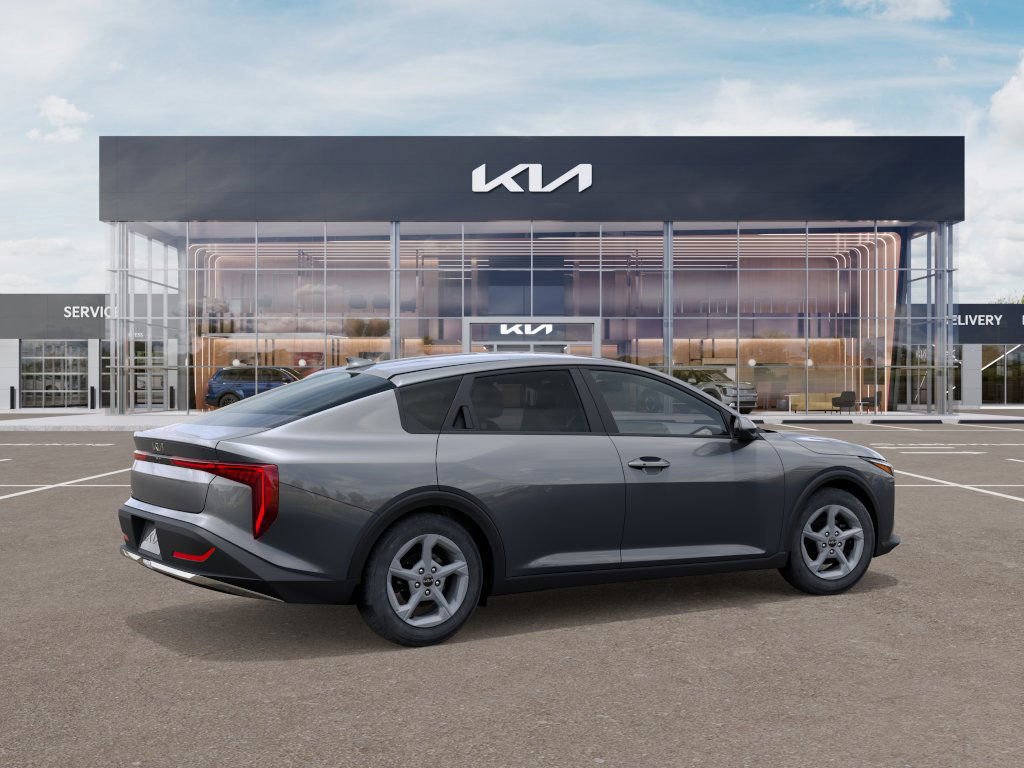 New 2025 Kia K4 LXS