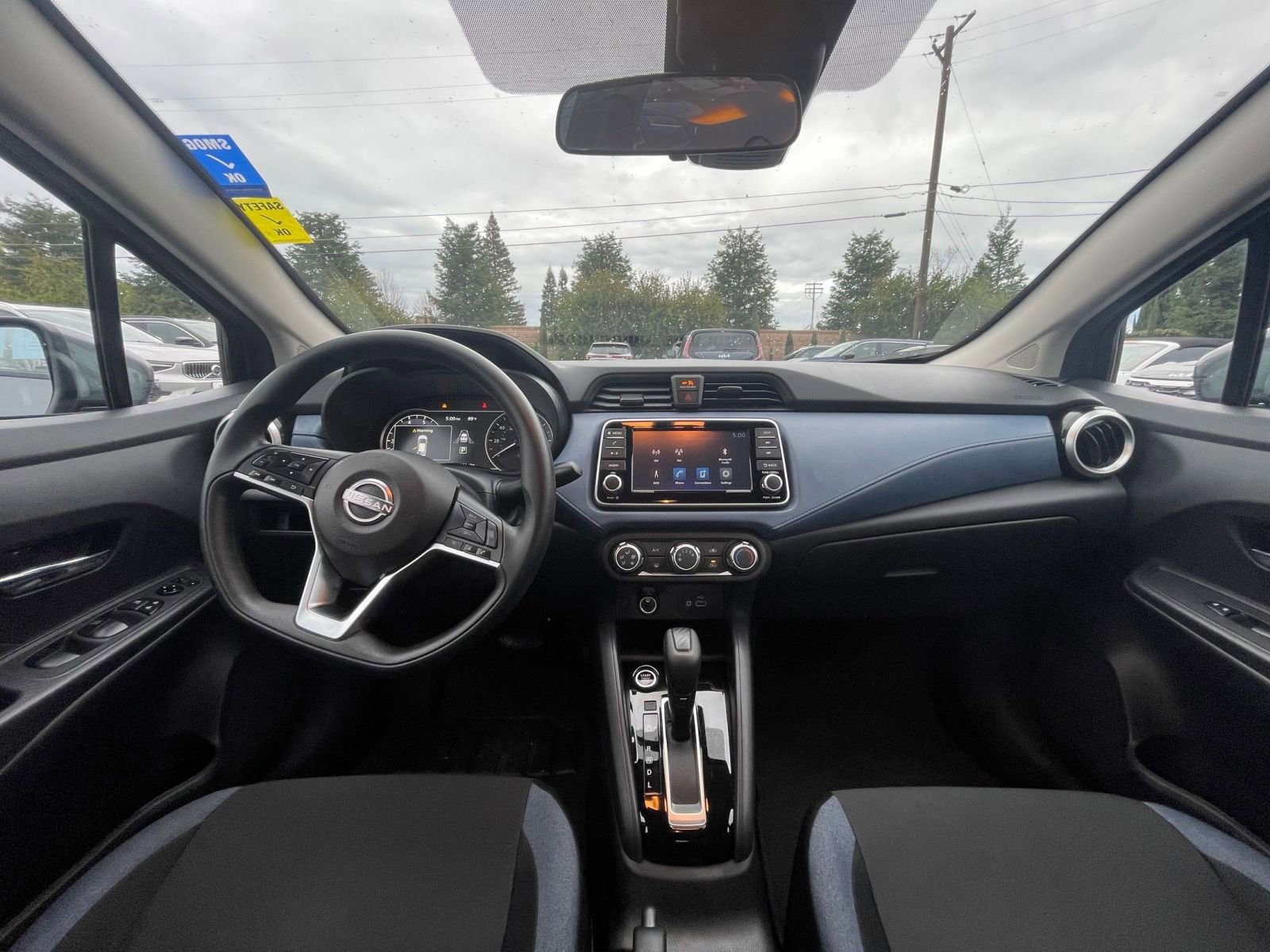 Used 2025 Nissan Versa SV image 28