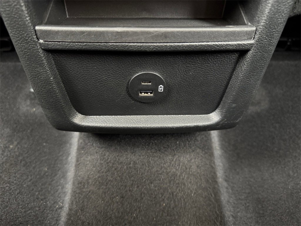 Used 2022 Ford Edge SEL image 29