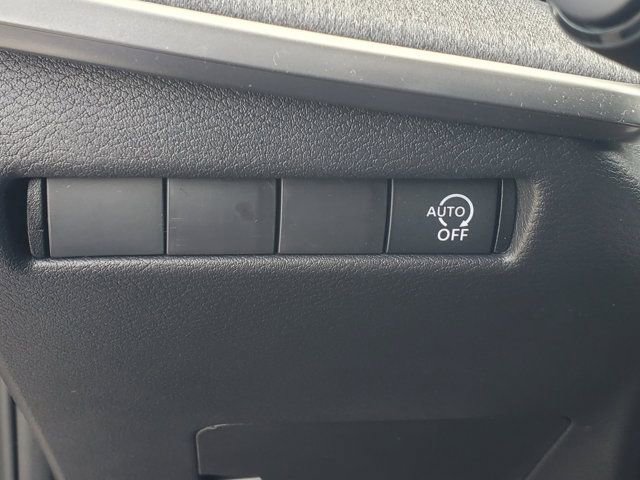 New 2026 Nissan Kicks SV image 10
