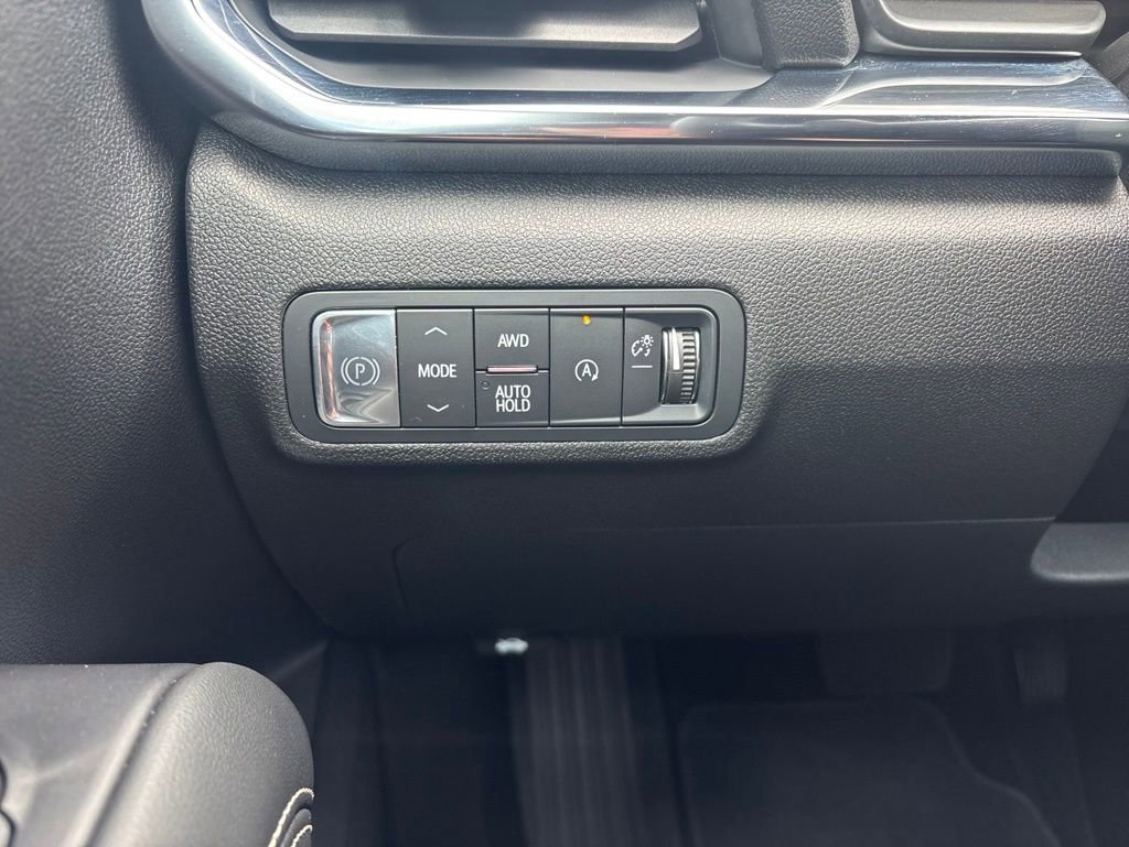 Used 2025 GMC Terrain Elevation w/ Elevation Premium Package AWD/4WD image 28