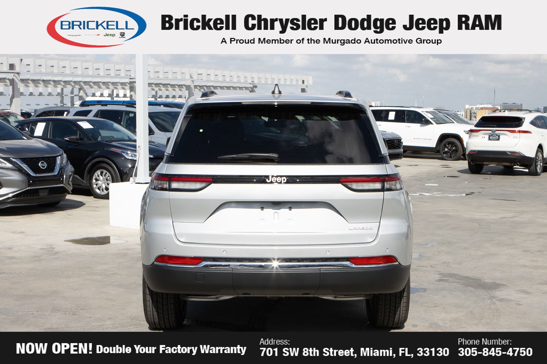 New 2025 Jeep Grand Cherokee Laredo w/ Luxury Tech Group I image 12