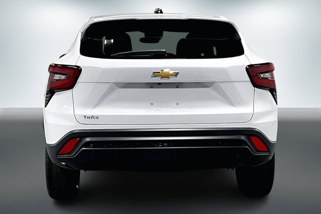 Used 2025 Chevrolet Trax LS image 6